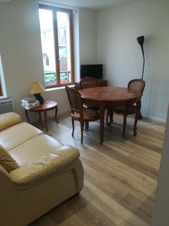 3 Pieces Pont De Loire Plein Centre Face Musee Apartment เนอแวร์ ภายนอก รูปภาพ