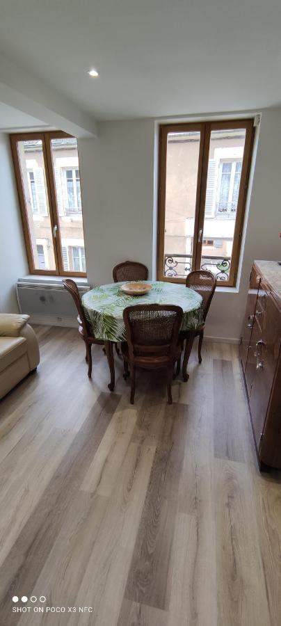 3 Pieces Pont De Loire Plein Centre Face Musee Apartment เนอแวร์ ภายนอก รูปภาพ